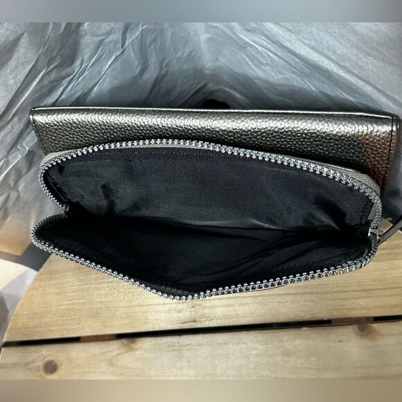 Tahari Metallic Pewter Zip-Around Clutch Wallet – Like New - Picture 6 of 6
